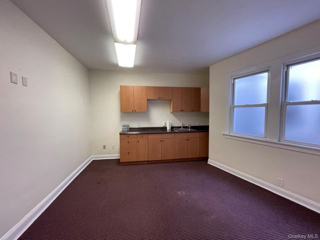 44-41 Douglaston Parkway, Douglaston, NY 11363