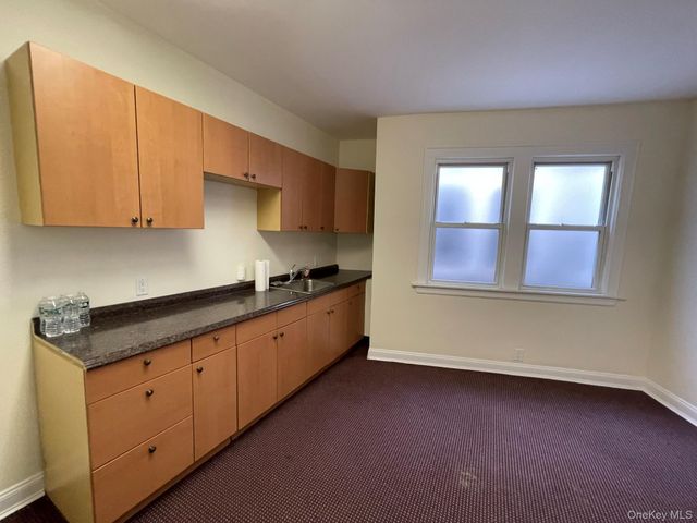 44-41 Douglaston Parkway, Douglaston, NY 11363