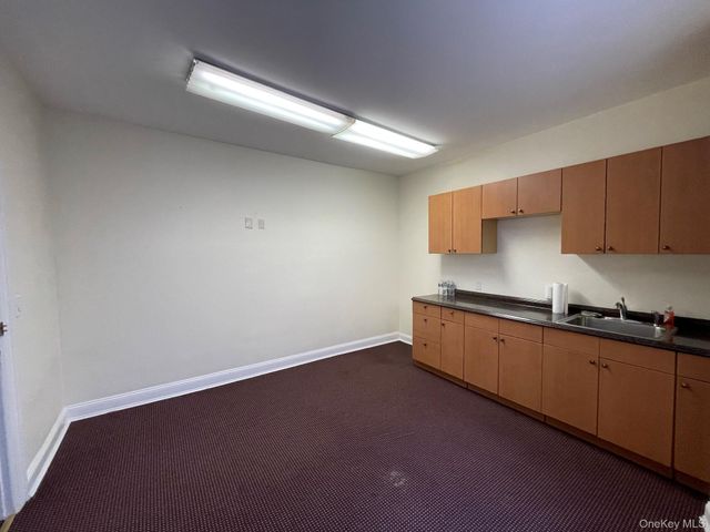 44-41 Douglaston Parkway, Douglaston, NY 11363