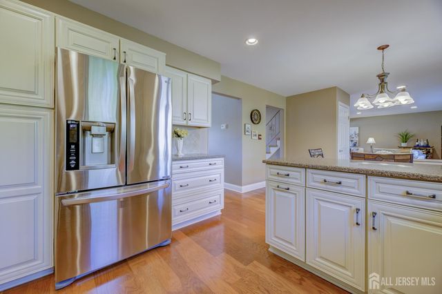 58 Hamilton Lane, Plainsboro, NJ 08536