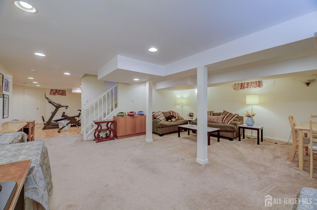 58 Hamilton Lane, Plainsboro, NJ 08536