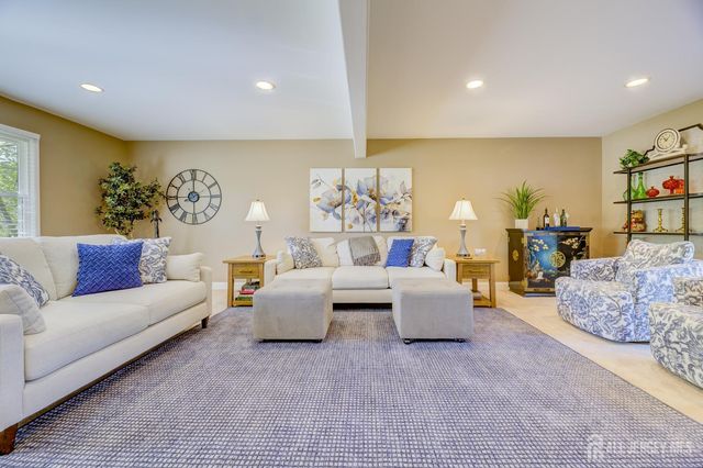 58 Hamilton Lane, Plainsboro, NJ 08536
