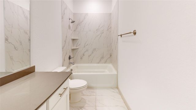 685 Vista Del Lago Drive, Lewisville, TX 75067