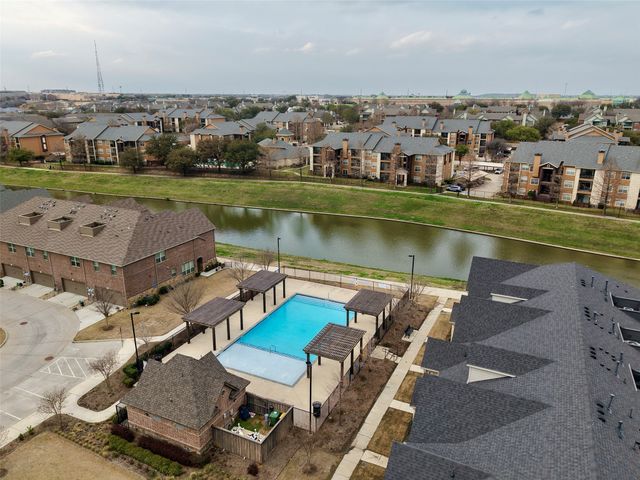 685 Vista Del Lago Drive, Lewisville, TX 75067
