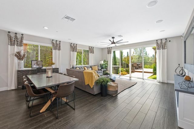 611 Willow Ridge Ct, Folsom, CA 95630