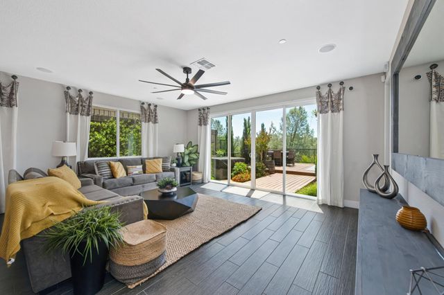 611 Willow Ridge Ct, Folsom, CA 95630