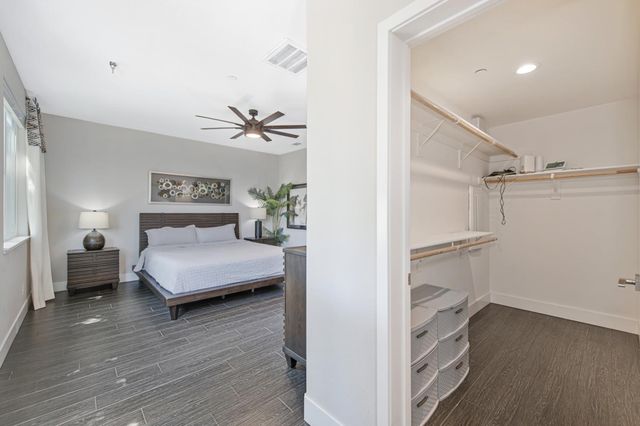 611 Willow Ridge Ct, Folsom, CA 95630