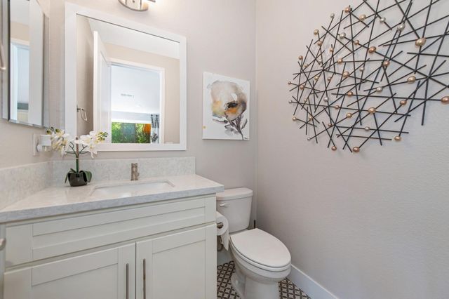611 Willow Ridge Ct, Folsom, CA 95630