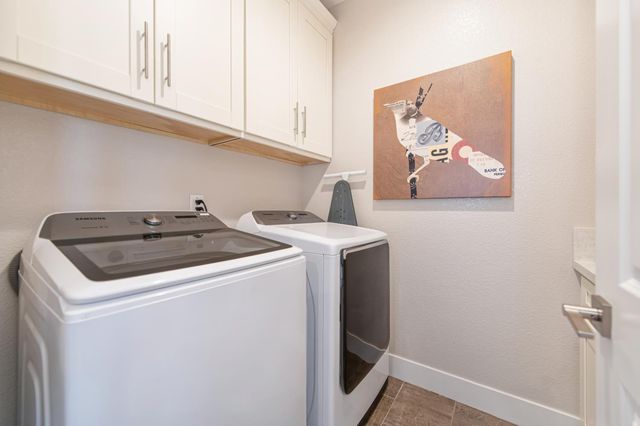 611 Willow Ridge Ct, Folsom, CA 95630