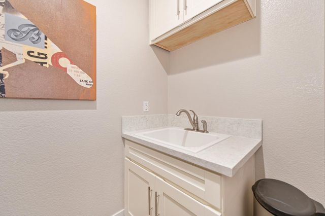 611 Willow Ridge Ct, Folsom, CA 95630