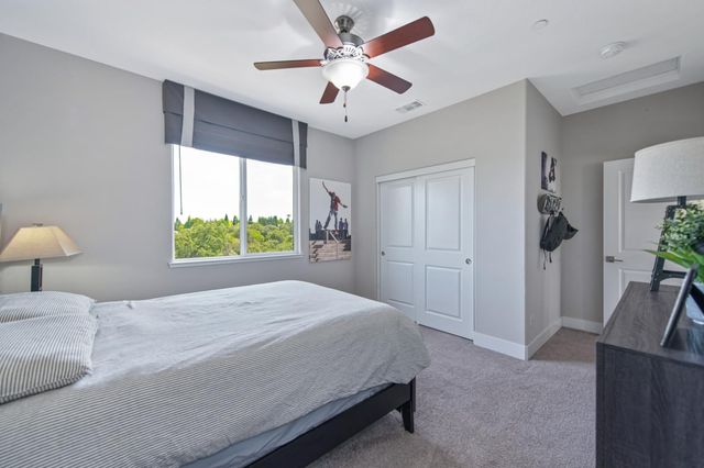 611 Willow Ridge Ct, Folsom, CA 95630