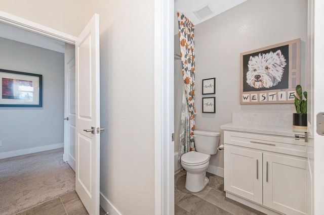 611 Willow Ridge Ct, Folsom, CA 95630