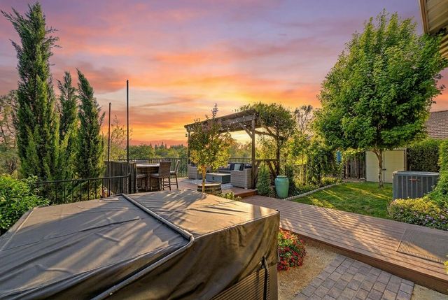 611 Willow Ridge Ct, Folsom, CA 95630