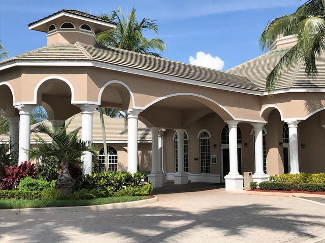 2425 Pigeon Cay, West Palm Beach, FL 33411