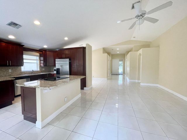 2425 Pigeon Cay, West Palm Beach, FL 33411