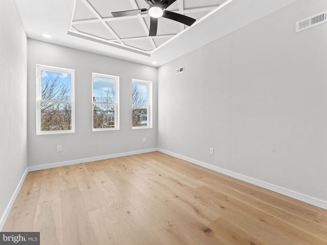 347 E MONTANA ST, Philadelphia, PA 19119