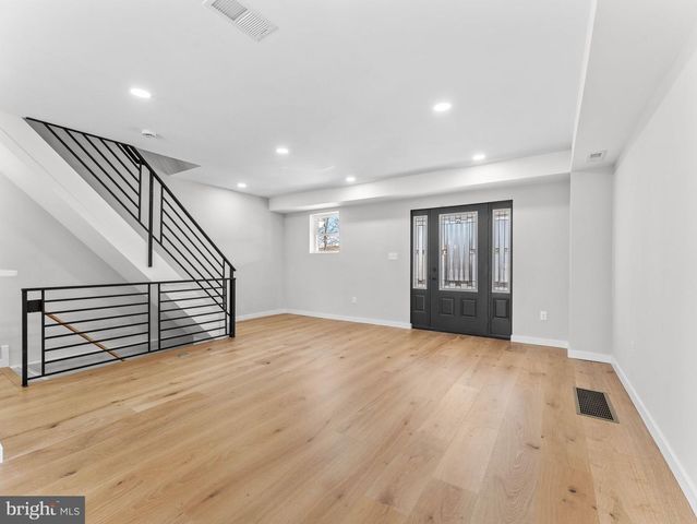 347 E MONTANA ST, Philadelphia, PA 19119