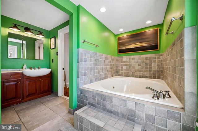 450 LEVERINGTON AVE, Philadelphia, PA 19128