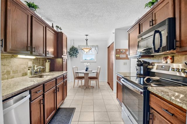 3425 Via Poinciana 201, Lake Worth, FL 33467