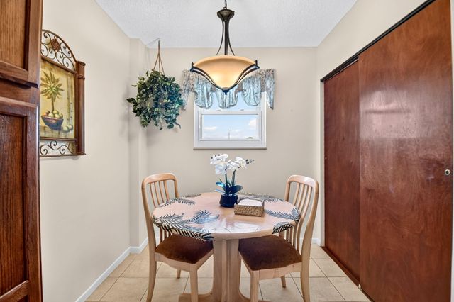 3425 Via Poinciana 201, Lake Worth, FL 33467