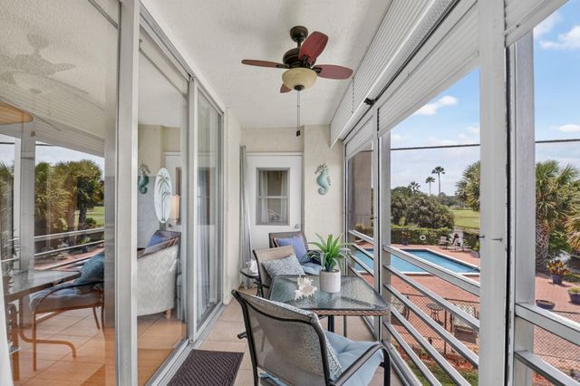 3425 Via Poinciana 201, Lake Worth, FL 33467
