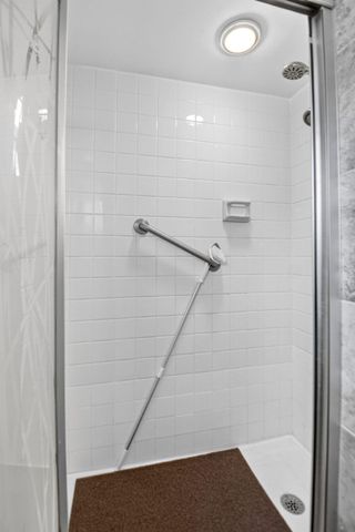 3425 Via Poinciana 201, Lake Worth, FL 33467
