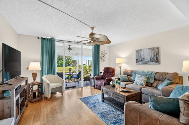 3425 Via Poinciana 201, Lake Worth, FL 33467