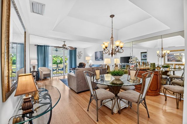 3425 Via Poinciana 201, Lake Worth, FL 33467