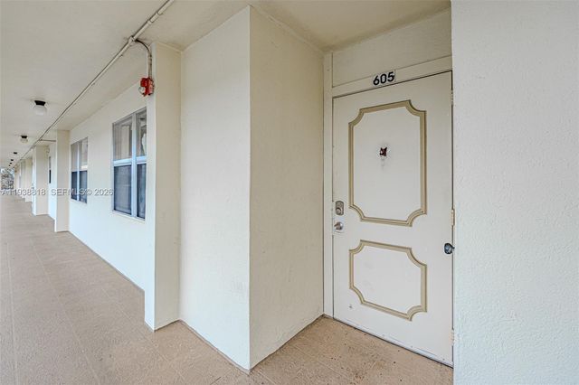 3959 Via Poinciana 605 605, Lake Worth, FL 33467