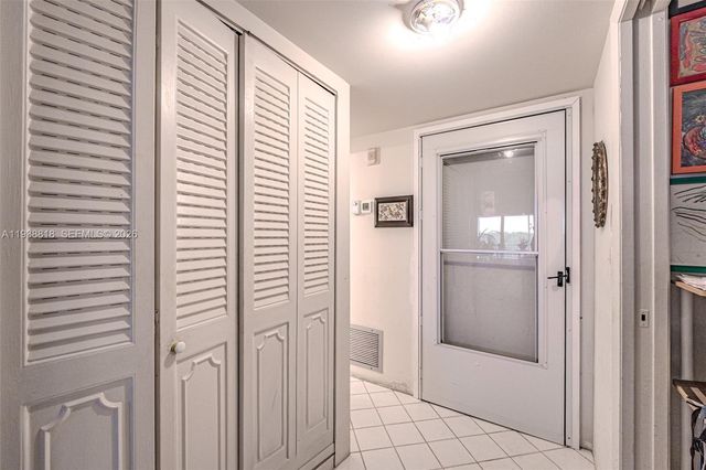 3959 Via Poinciana 605 605, Lake Worth, FL 33467