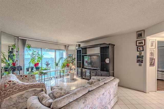 3959 Via Poinciana 605 605, Lake Worth, FL 33467