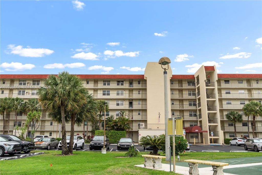 3959 Via Poinciana 605 605, Lake Worth, FL 33467