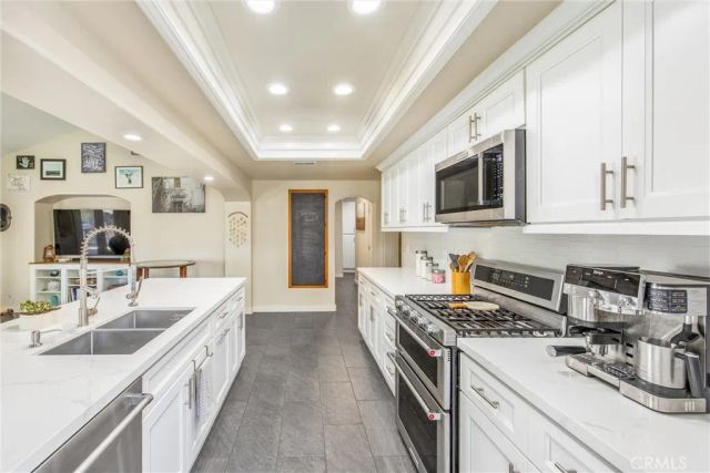 360 Canyon View, Calimesa, CA 92320