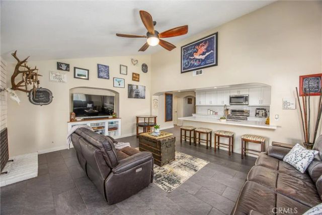 360 Canyon View, Calimesa, CA 92320