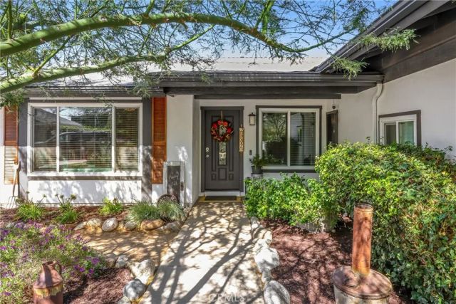 360 Canyon View, Calimesa, CA 92320