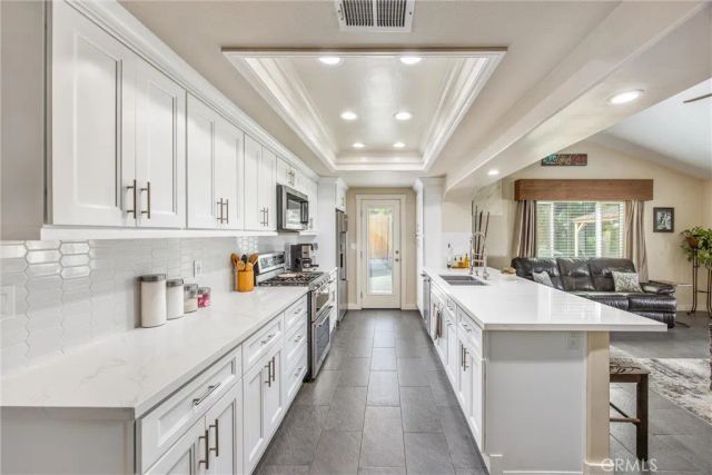 360 Canyon View, Calimesa, CA 92320