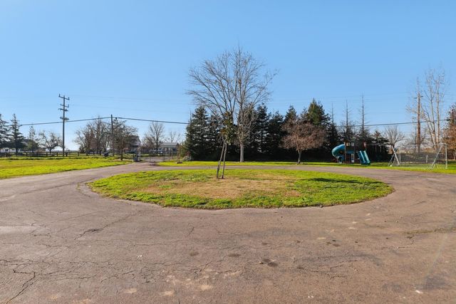 11213 Colony Rd, Wilton, CA 95693