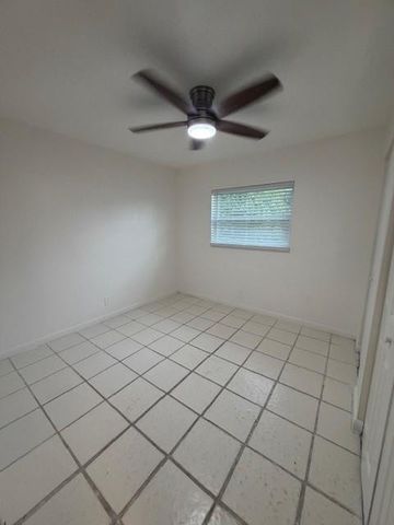 500 NW 8th Court, Boynton Beach, FL 33426