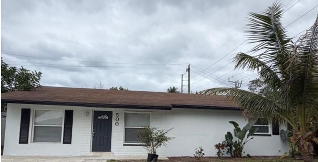 500 NW 8th Court, Boynton Beach, FL 33426