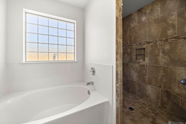 628 S Oleana Dr, Gonzales, LA 70737