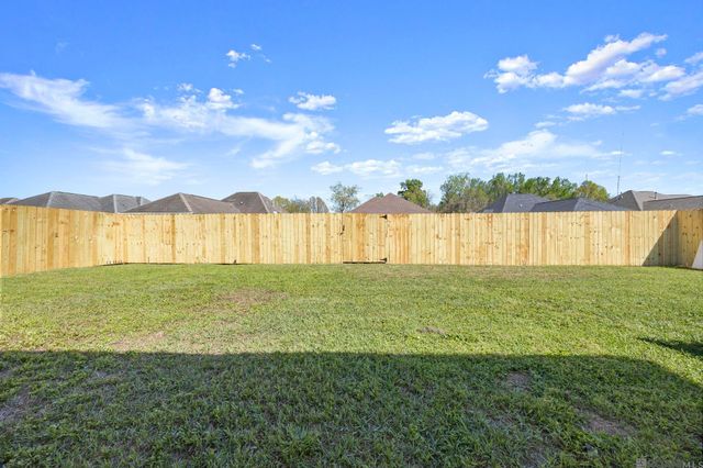 628 S Oleana Dr, Gonzales, LA 70737