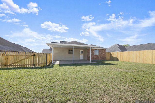 628 S Oleana Dr, Gonzales, LA 70737