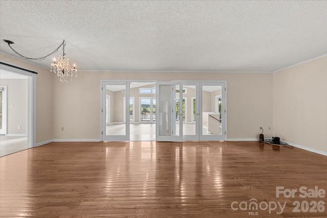 330 Hillview Drive, Lexington, NC 27292