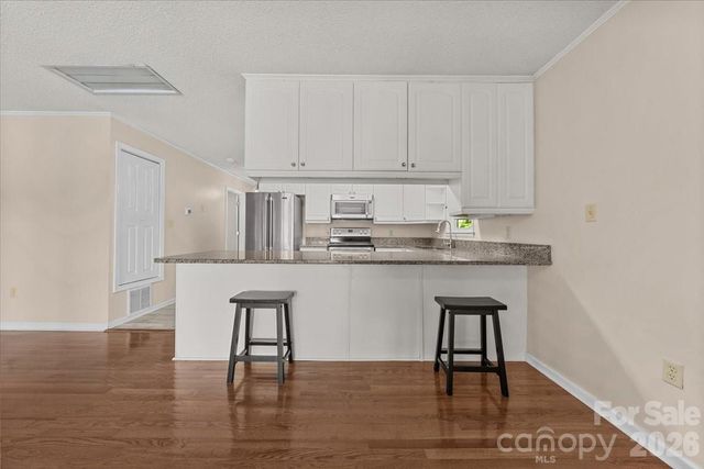 330 Hillview Drive, Lexington, NC 27292