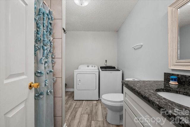 330 Hillview Drive, Lexington, NC 27292