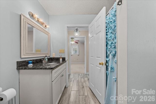 330 Hillview Drive, Lexington, NC 27292