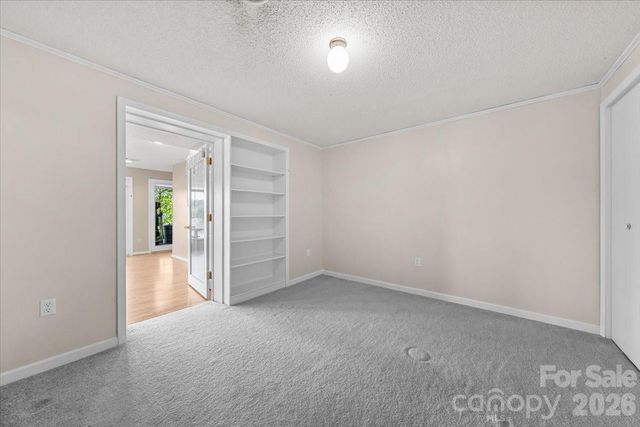 330 Hillview Drive, Lexington, NC 27292
