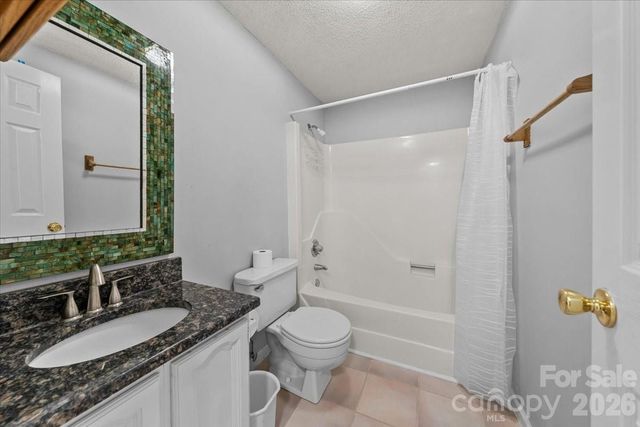 330 Hillview Drive, Lexington, NC 27292