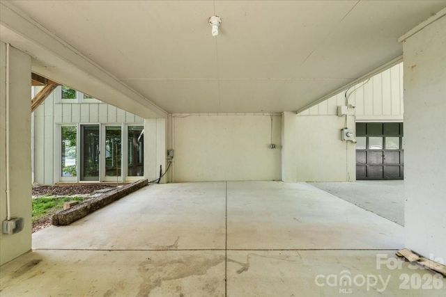 330 Hillview Drive, Lexington, NC 27292