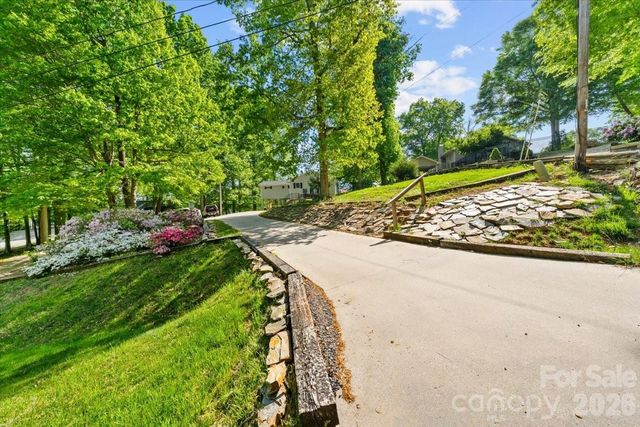 330 Hillview Drive, Lexington, NC 27292